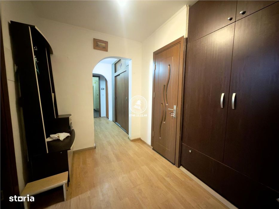 Apartament 3 camere, intermediar, Toma-Cozma