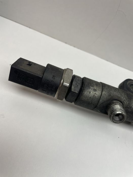 Rampa injectoare Mercedes 2.2 2.7 Sprinter ML270 C220 euro 3