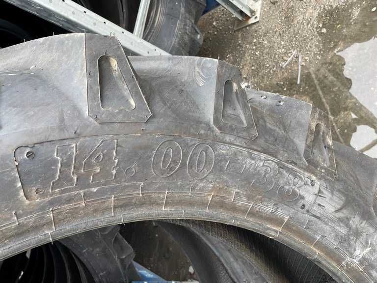 14.00-38 cu 8 pliuri cauciucuri noi marca BKT pentru tractor U650