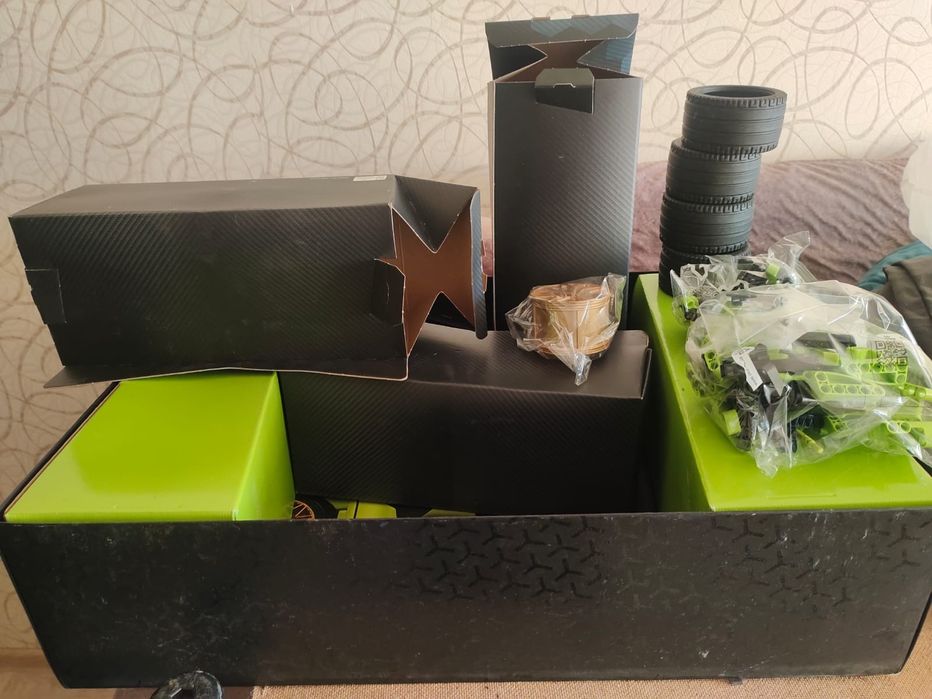 Продам конструктор лего ламборджини