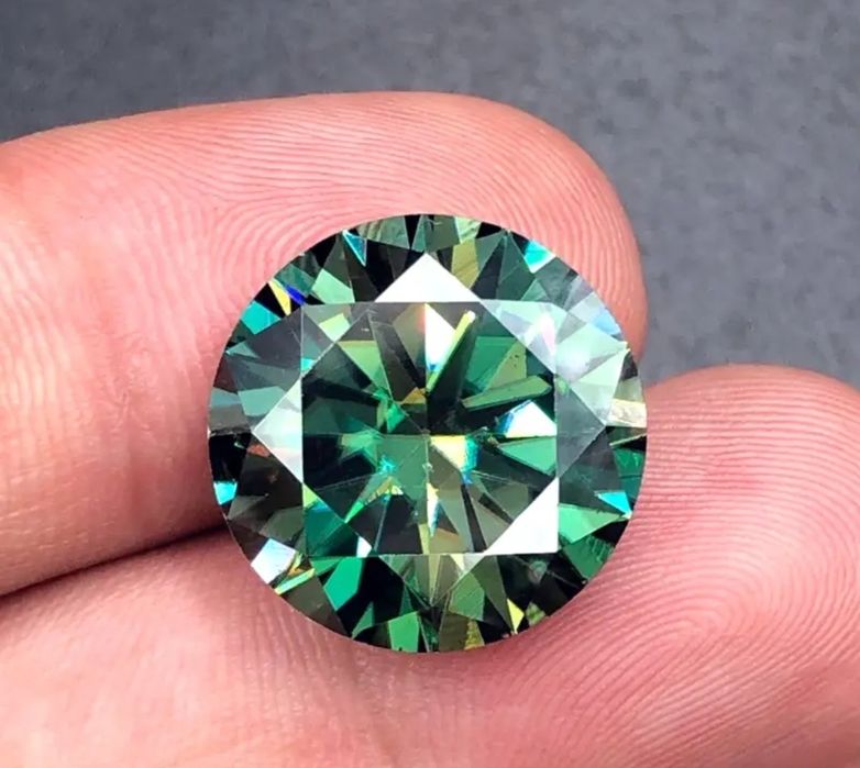 Pietre Moissanite GRA  originale, diverse mărimi, culori, cut-uri