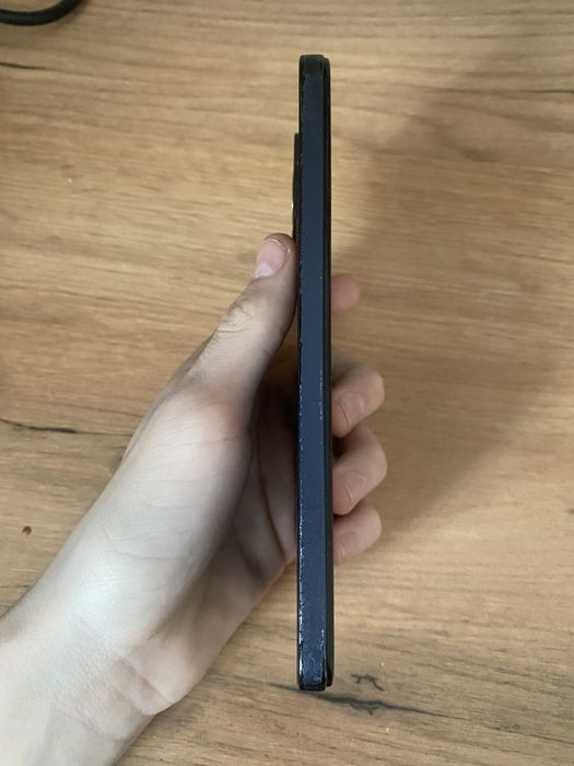 Продам телефон vivo y35 на 64 гб