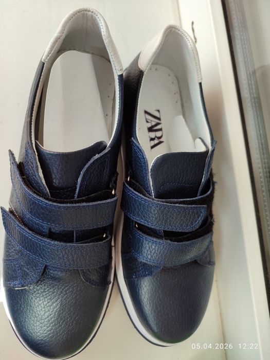 продаются кеды ZARA
