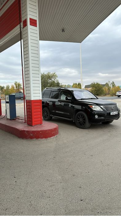 Диск с шиной комплекта на лх570