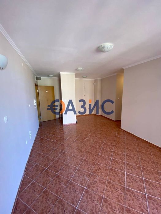 Продава се Двустаен апартамент в к.к. Слънчев бряг - 58 кв.м за 1056 €/кв.м - Снимка #2