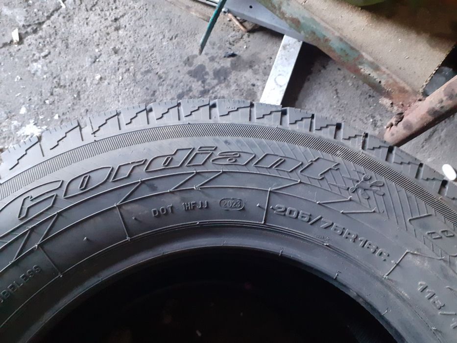 Продам резину на Газель