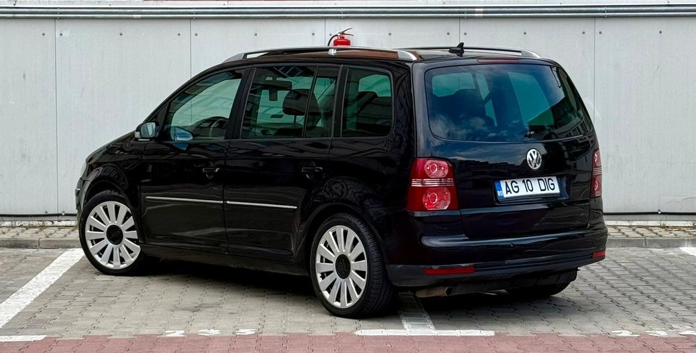 VOLKSWAGEN Touran 2008 — imagine 3