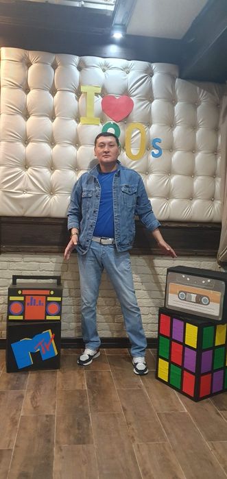 Декорации на дискотеку 80х