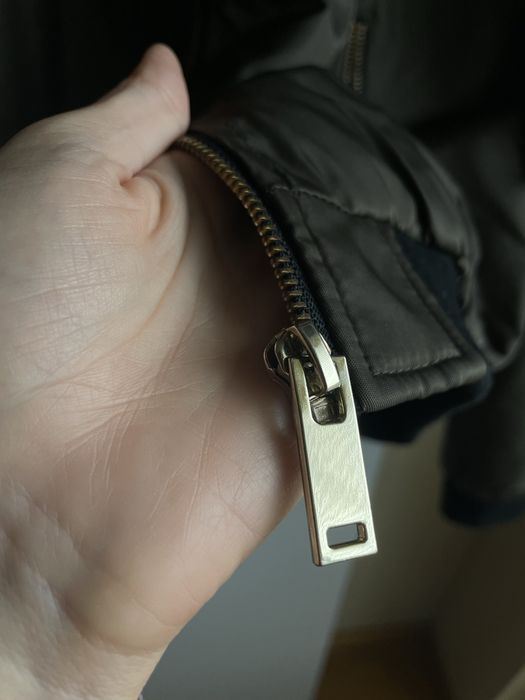 Бомбър късо яке на Zara