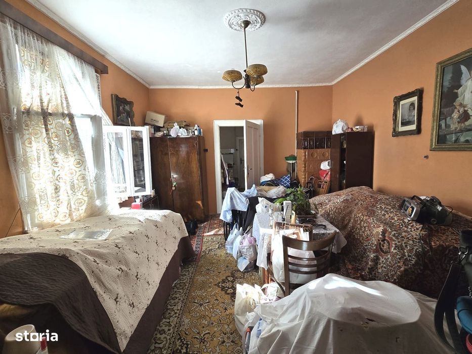 Casa 3 camere + 1.095 mp teren, Parneava