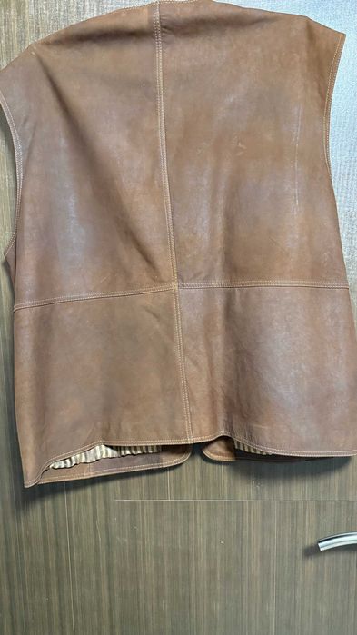Vesta piele fina ,barbati ,Germania culoare coniac ,noua fara eticheta