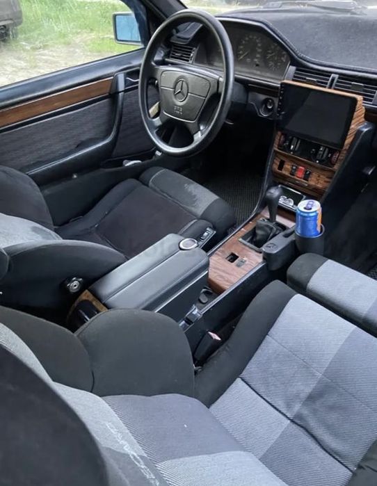 Продам мерс 124