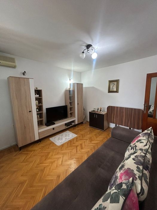 Apartament 3 camere etaj 2 sud