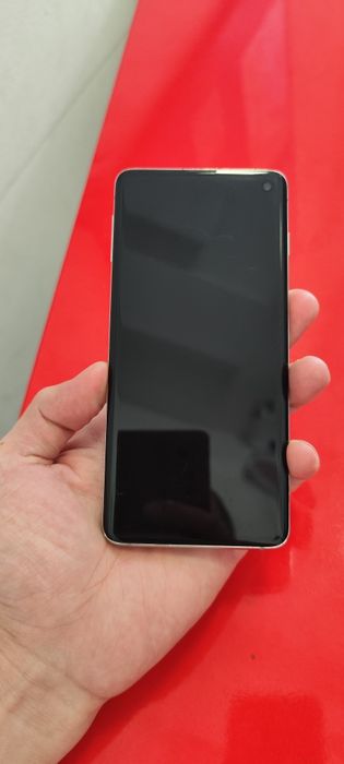 Samsung S10. Ideal