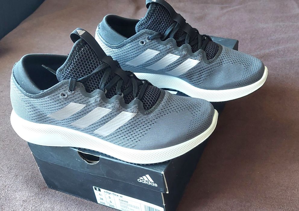 Adidas 38 размер,нови