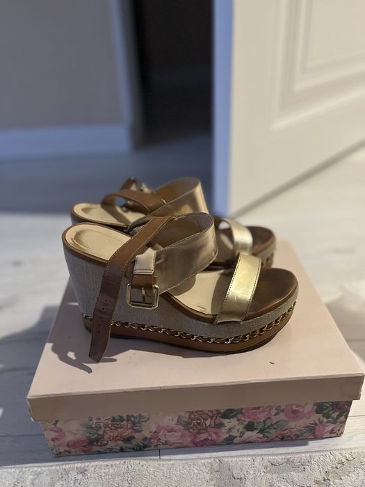 Обувь в хорошем состояние