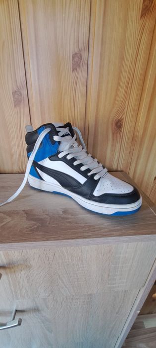 Vând ghete Puma, noi