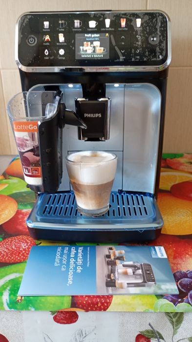 Expresor cafea Philips Latte Go 5500 câteva cafele, cană noua.