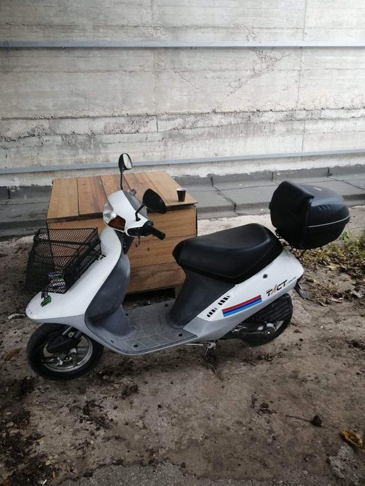 Продавам Honda tact