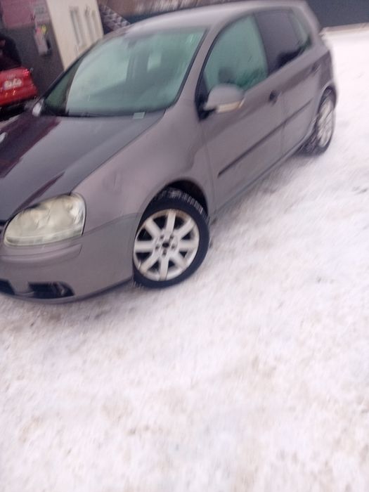Vând golf 5 motor 19