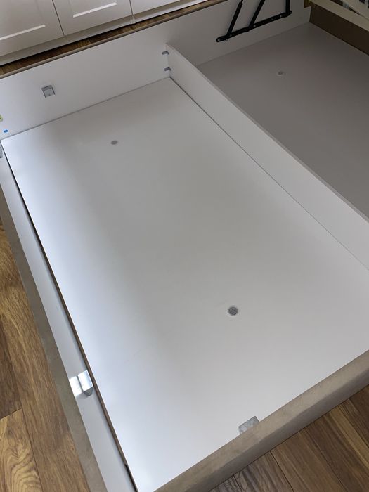 *НАМАЛЕНИ* Повдигащ механизъм и 2 дъна за спалня 180/200