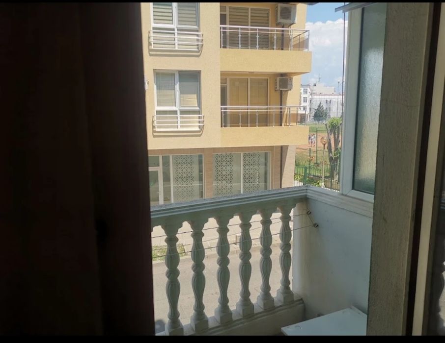 Апартамент под наем-до плажа на Поморие