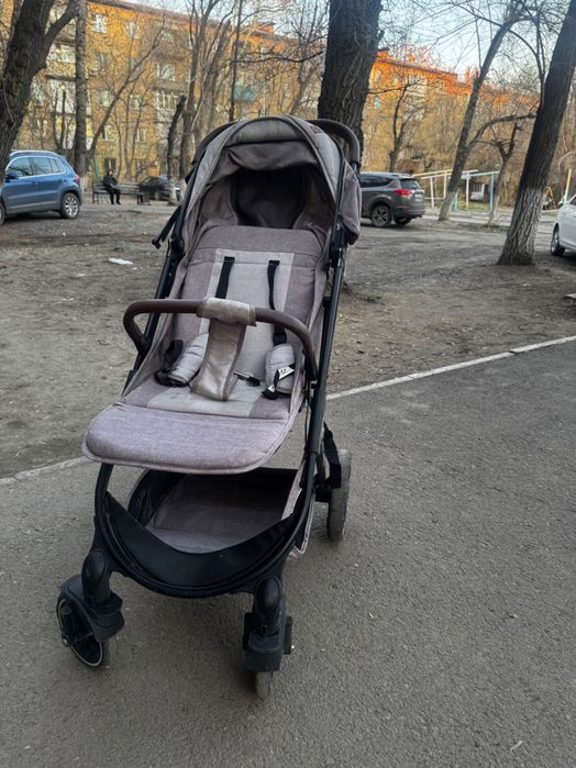 Коляска детская прогулочная