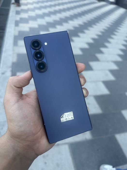 Samsung Galaxy Z fold 6 12/256
