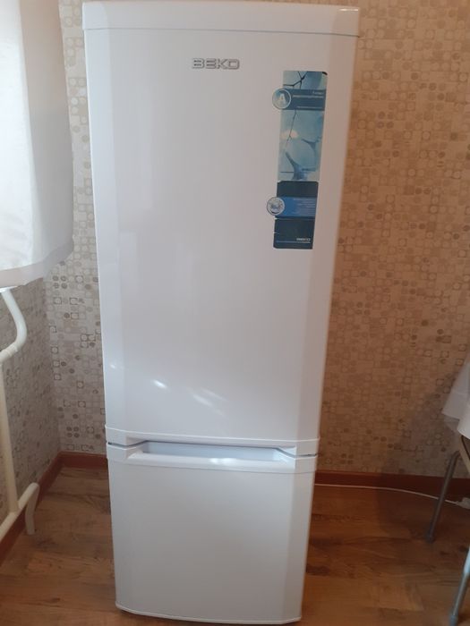 Продам холодильник Веко