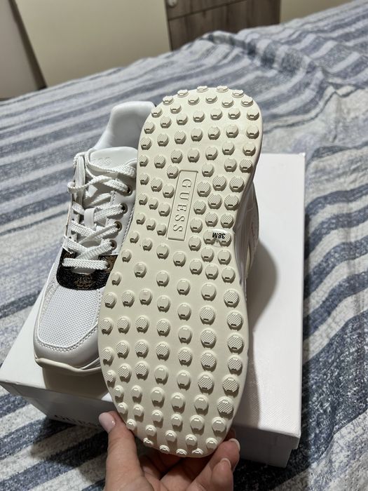 Дамски маратонки Guess