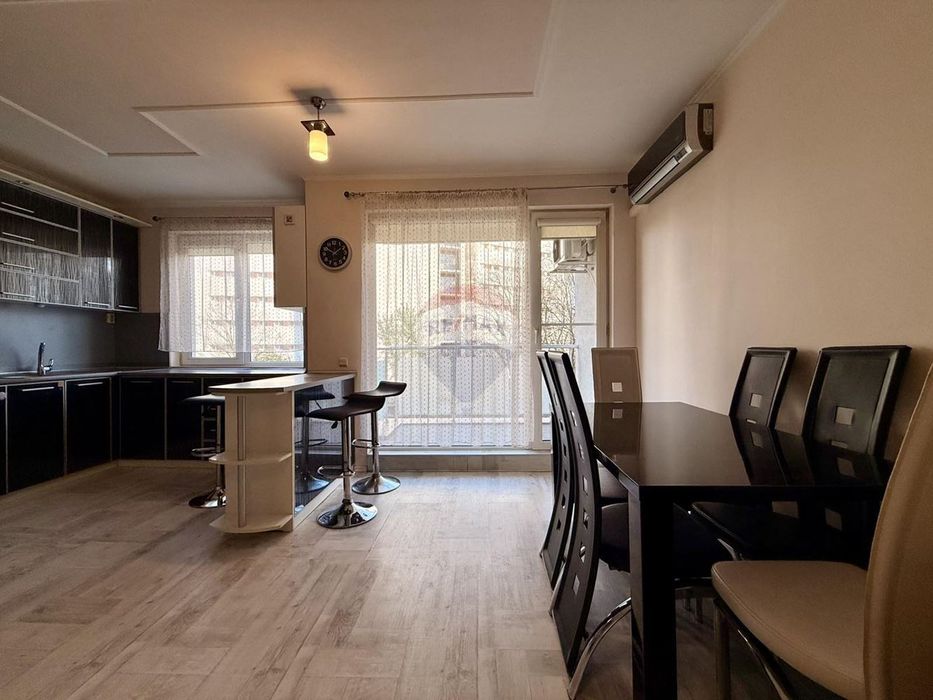 Продава се Тристаен апартамент в Варна, Окръжна болница - 107 кв.м за 1359 €/кв.м - Снимка #10