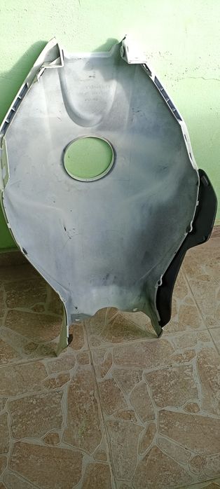 Спойлер резервоар honda cbr 1000rr 2004-2005