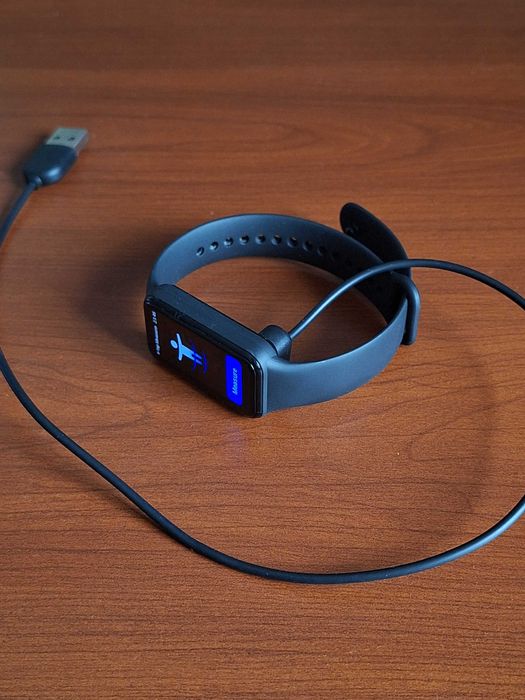 Bratara fitness Amazfit Band 7, Neagra