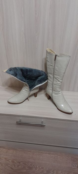 Женские сапожки.