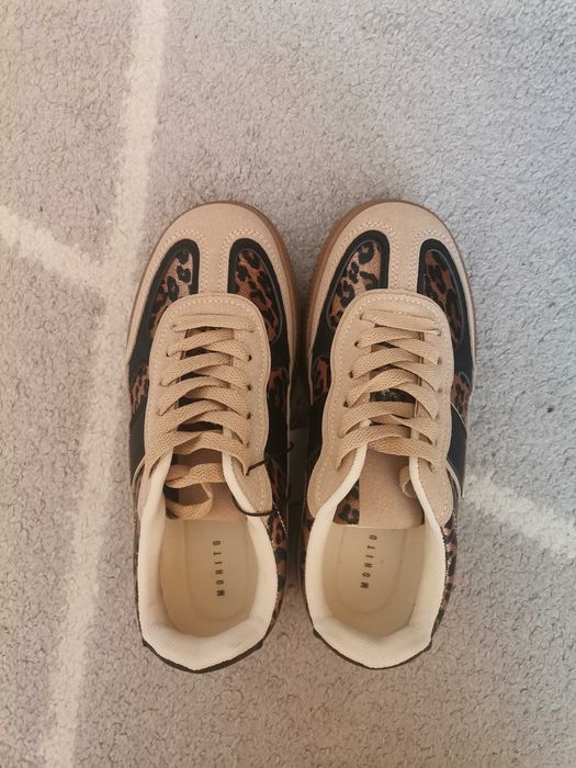 Спортни обувки MOHITO Чисто нови с етикет