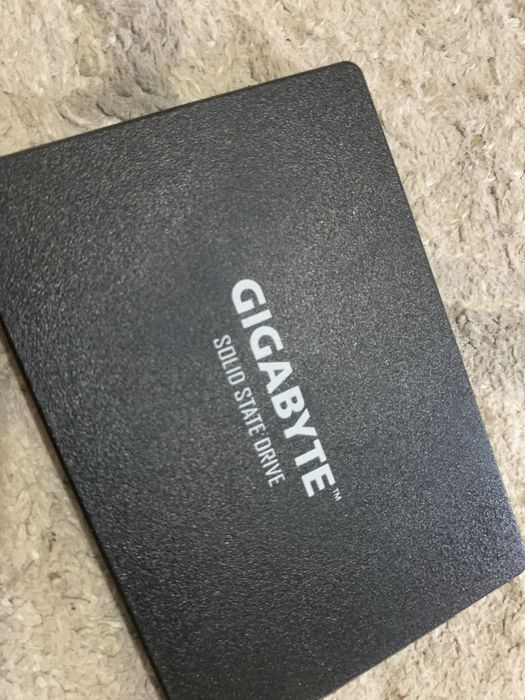 SSD Gygabyte 120gb