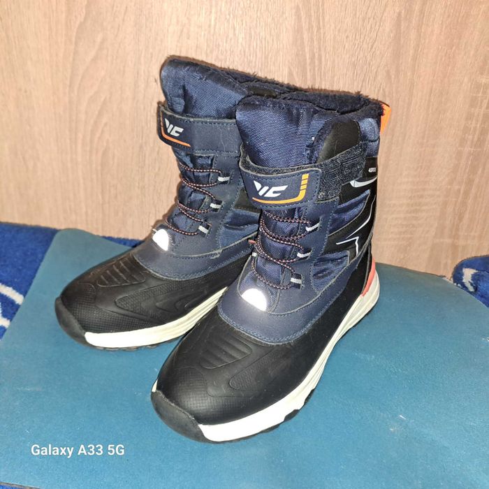 Ghete de demi-sezon pentru copii, pentru primăvară, toamnă.