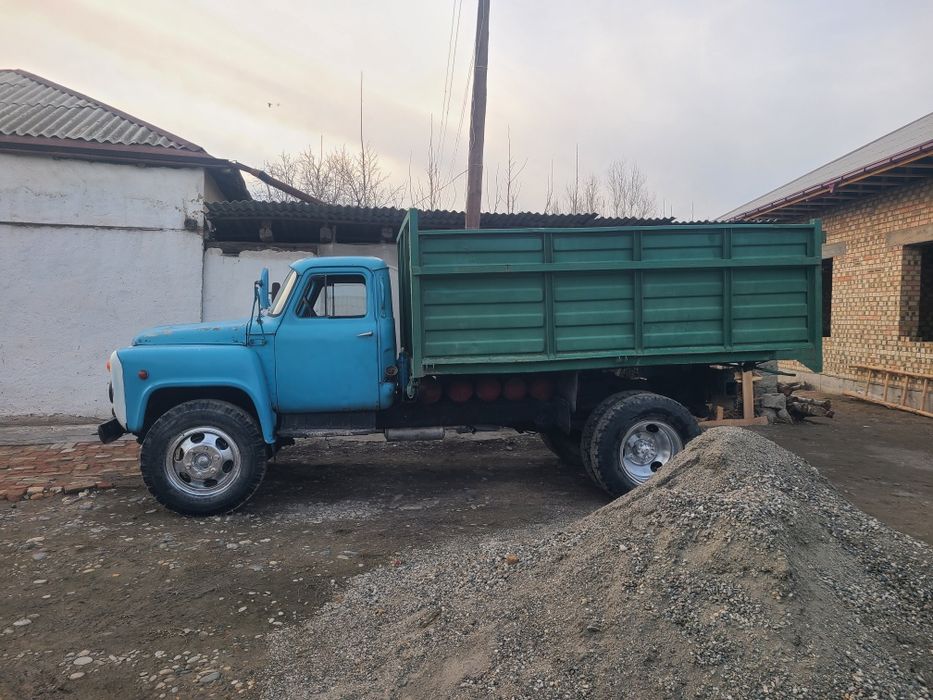 Gaz 53 samosval sotiladi