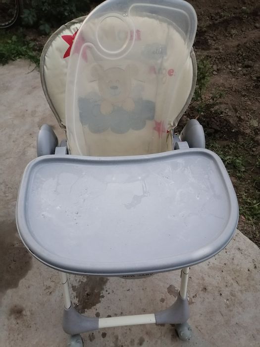 Детский стульчик для кормления