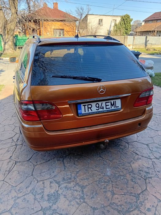 MERCEDES E-class W211