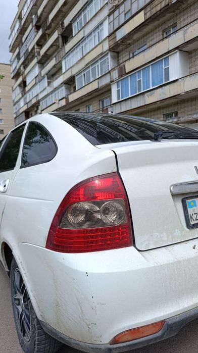 Лада приора хэтчбек