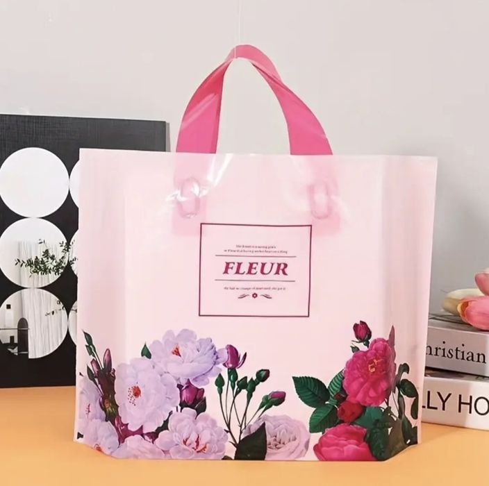 Подарочные пакеты 40*30 см