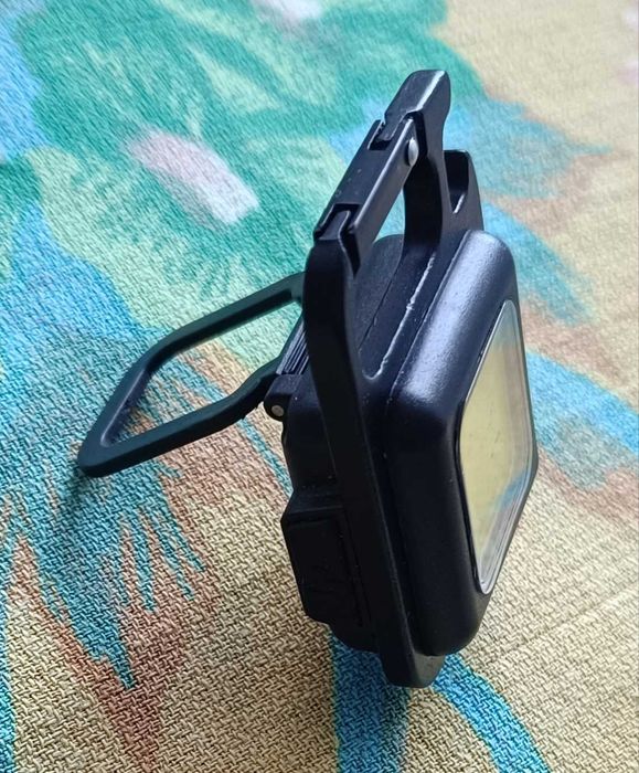 Мини работна лампа с вградена батерия 5W. Нова.