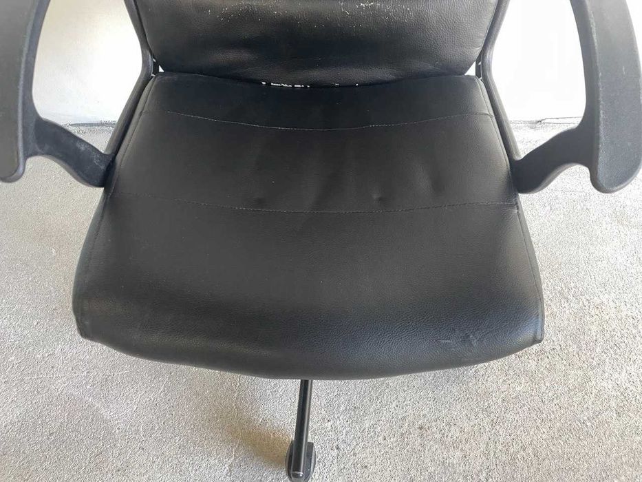 Стол за бюро в добро състояние