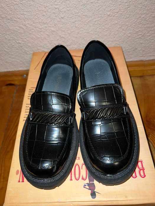 Маратонки GUESS ГЕС и обувки различни видове и модели