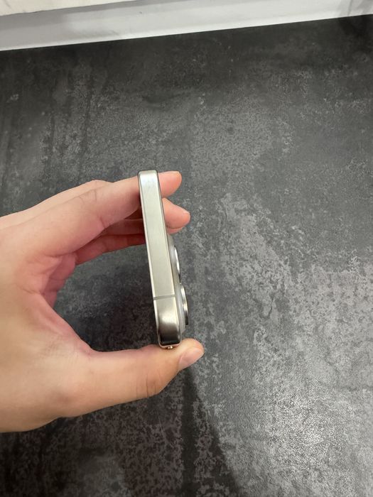 Iphone 15pro Natural Titanium 128gb.