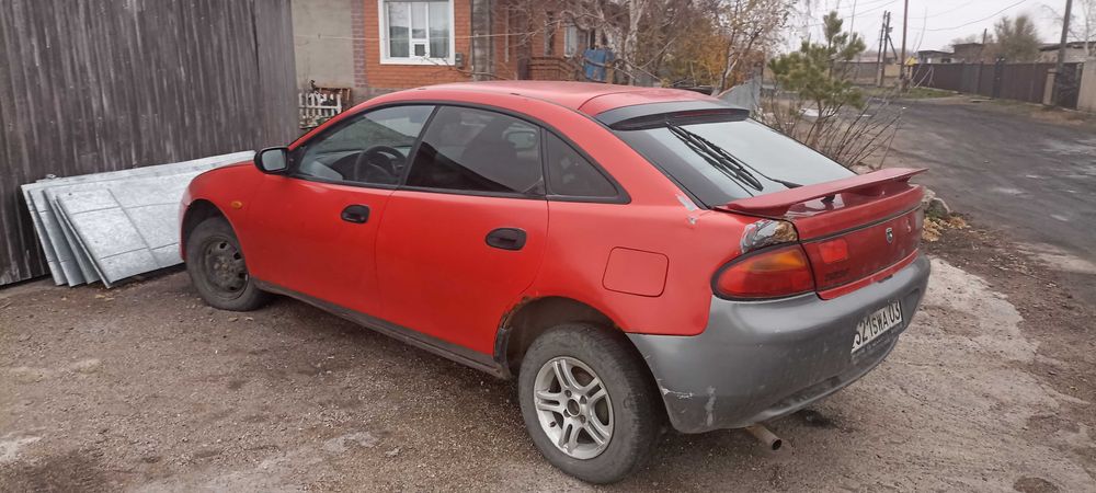 Продам машину Mazda323