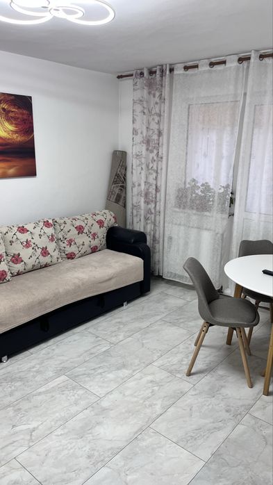 De inchiriat apartament