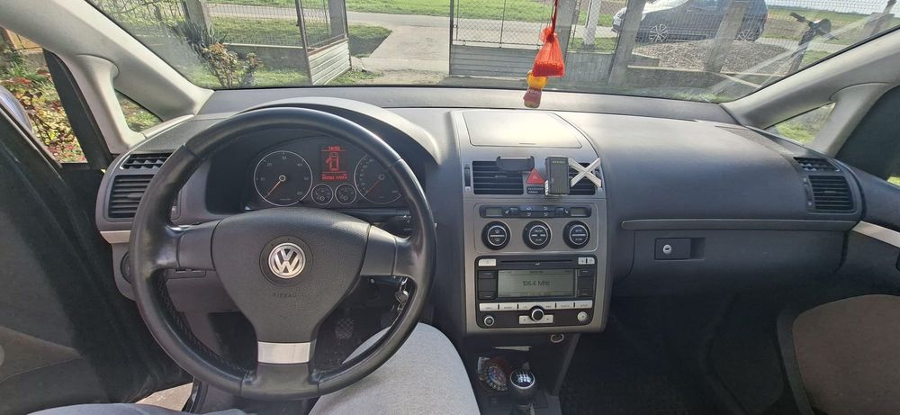VOLKSWAGEN Touran 2007 — imagine 4