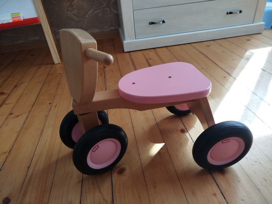 Детско дървено колело за бутане в розово, New classic toys.